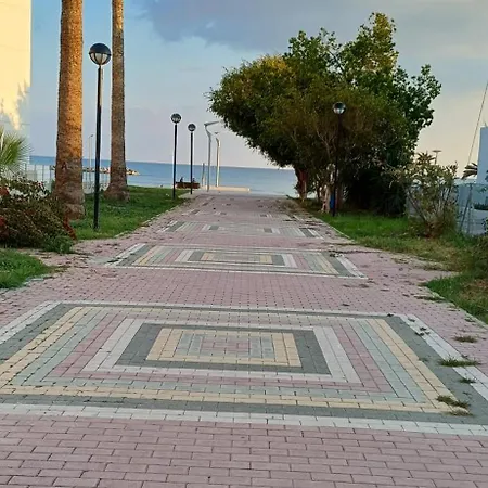 Magic Maisonette 250m From The Apartment