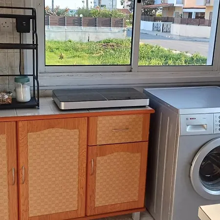 Apartment Magic Maisonette 250m From The Larnaca