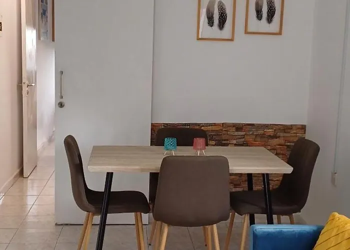 Magic Maisonette 250m From The Apartament