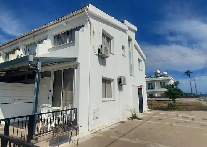 Apartament Magic Maisonette 250m From The Larnaca