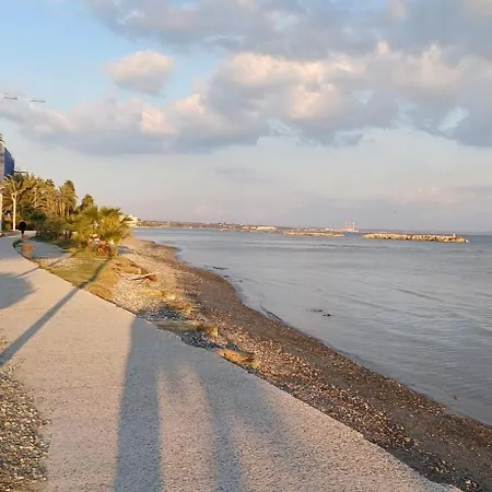 Magic Maisonette 250m From The Larnaca