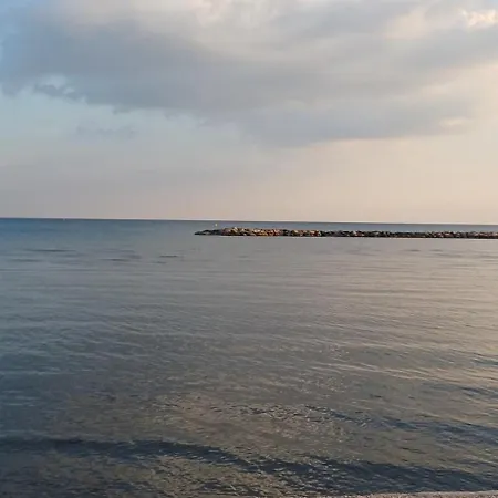 Apartment Magic Maisonette 250m From The