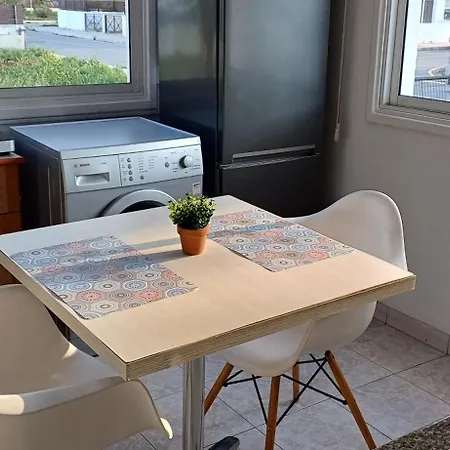 Magic Maisonette 250m From The