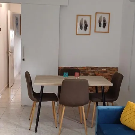 Magic Maisonette 250m From The Apartment